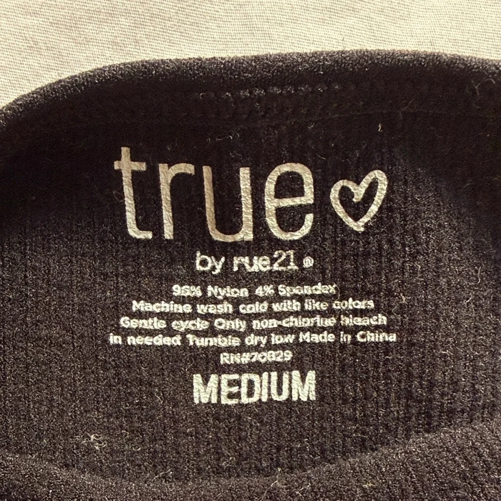 Rue21 Black and Gray Crop Tops - Picture 2 of 6